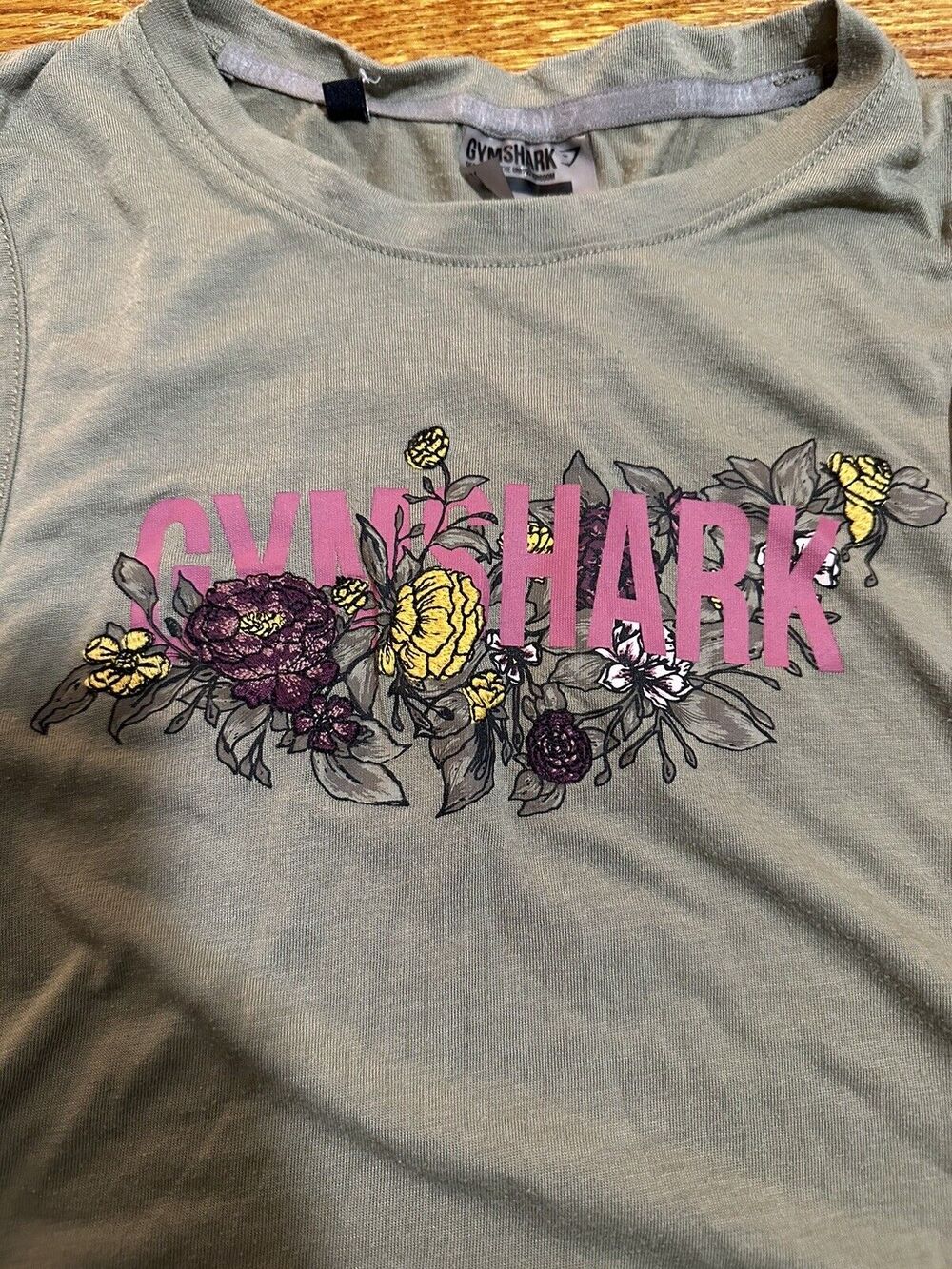 Gym Shark Cropped Tank Green Size X-Small Floral Embroidered